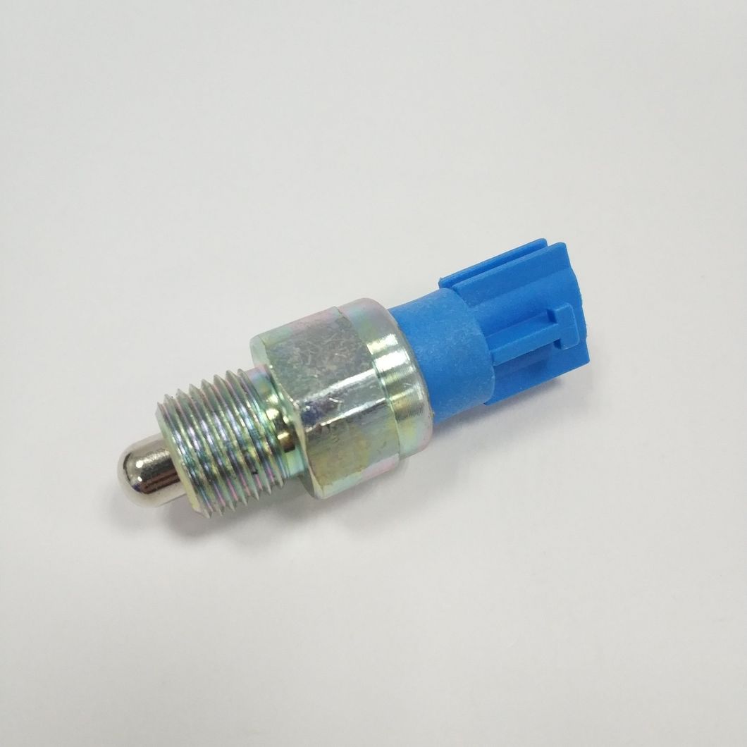 4496964 93860-39900 AC05-17640 32005-6j000 Back Reverse Light Switch for Nissan Ford Hyundai Mazda