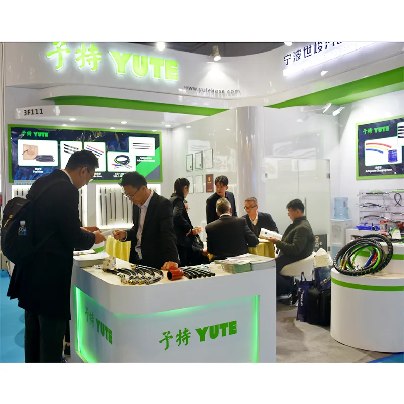 Automobile SAE J1401 Hydraulic Brake Hose Assembly OE No 30665462 for Volvo S80 I Saloon