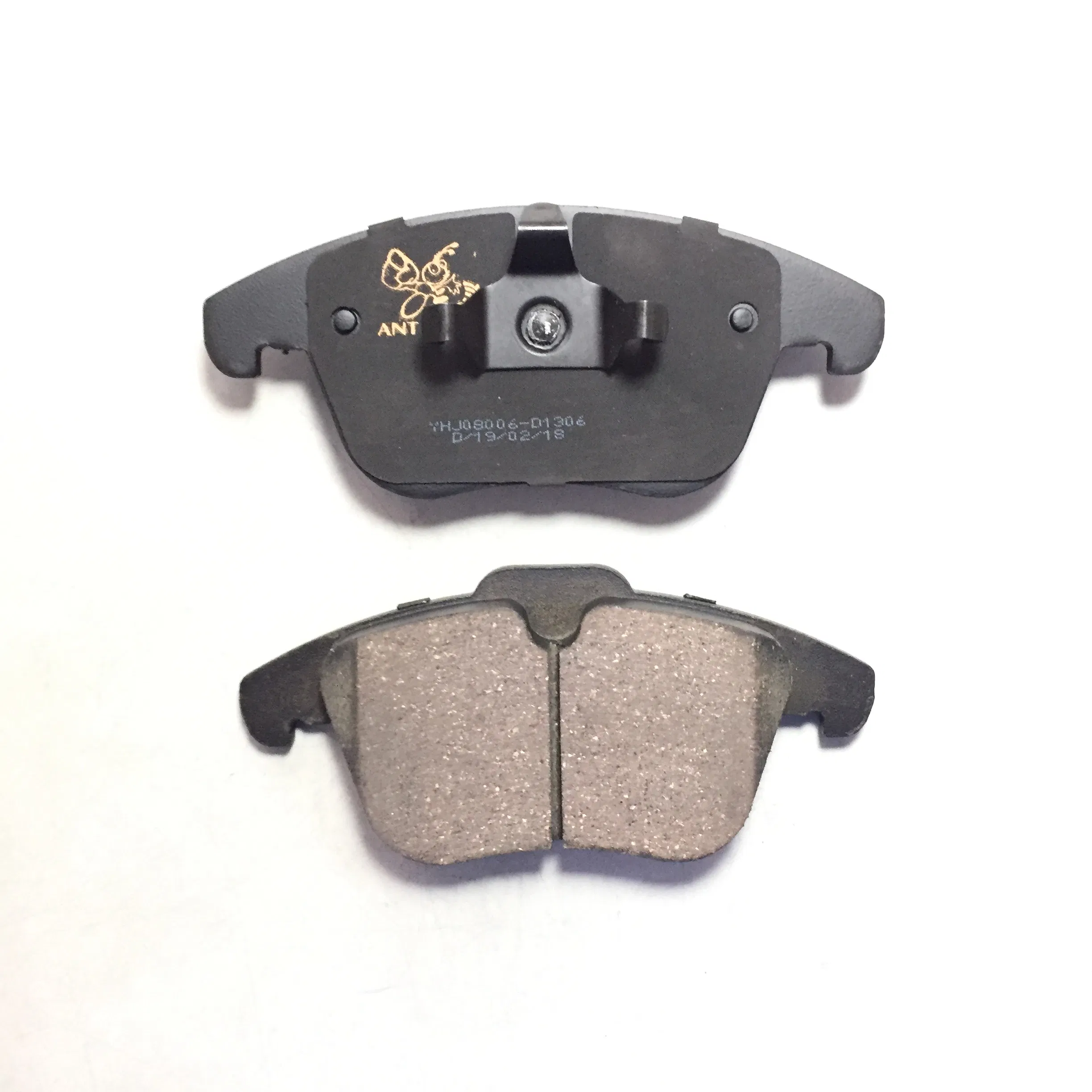 Ceramic Formula Brake Pad D1306 for Land Rover Volvo (1 437 761 )