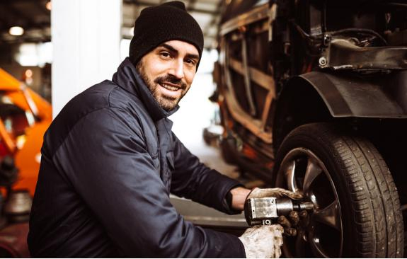 China Products/Suppliers. Hailead Car Tire Factory Wholesale DOT/ECE/EU-Label/ISO Radial Semi-Steel Passenger Car Tire 225/70r16 235 /60r16 215/60r17 SUV 4X4 PCR