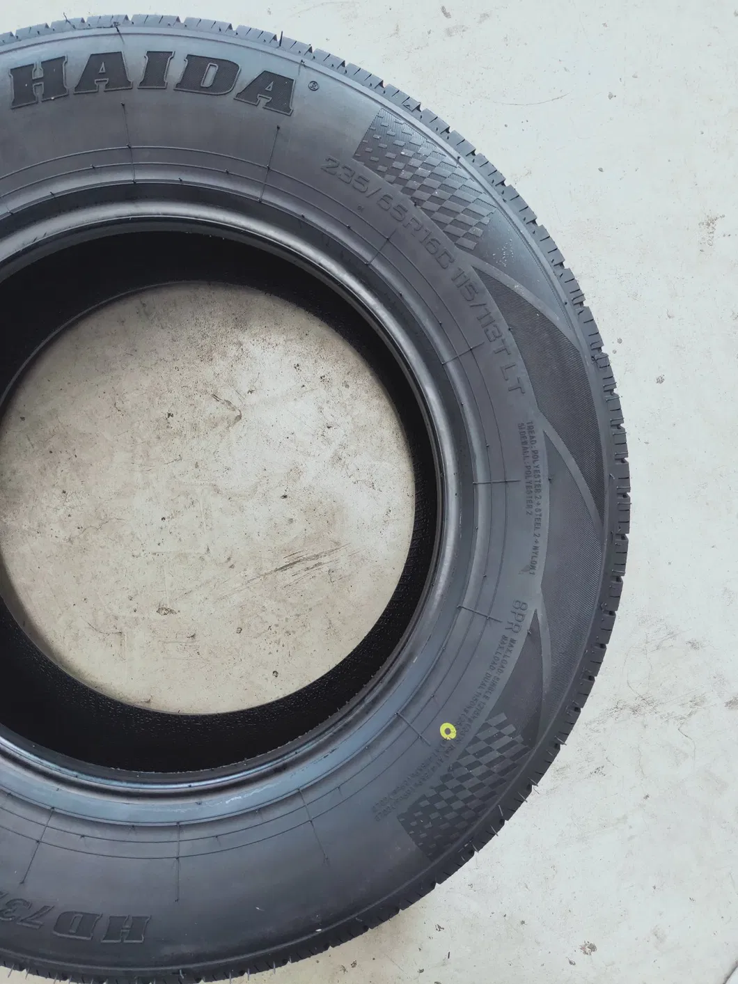 Chinese Famous Brand Haida Brand with Best Quality PCR/ Car Tire Passenger Car Tyre 165/70r14 235/55r17 185/70r14