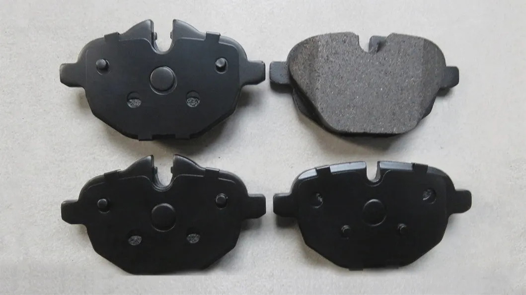 D1473-8672, Gdb1840, OE 3421 6796 741 for Car BMW Brake Pads with Anti Shock Shim