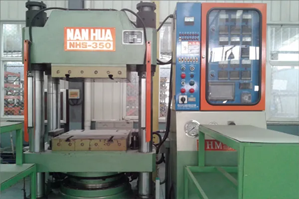 D374 Auto Break Pads Semi-Metal for Honda with OE No. 43022-St3-E00