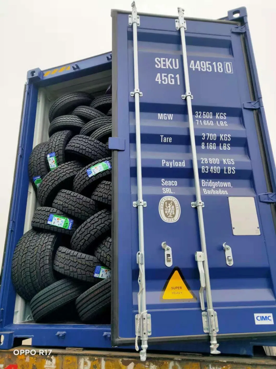 Haida Brand PCR Passenger Car Tires Taxi Tyres Good Quality Tyres China M+S Snow Tire Studdable Winter HD921 HD927 225/35zr20 245/35zr20 245/45zr20 UHP Tyres