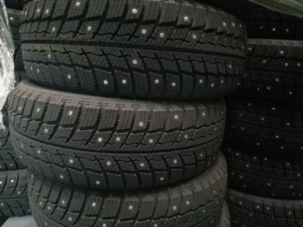Over 200, 000 PCS Passenger Car Tyres, Summer Tires, Winter Tyres, All Season Tire, Runflat Tyre, at, Mt Tire in Stock 13-14′′ 15-16′′ 18-20′′ 22′′